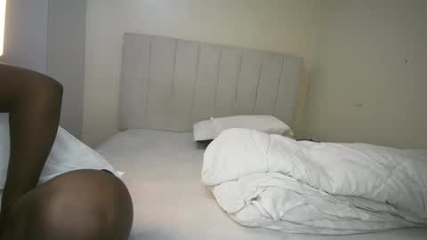 Snapshot of honey_drop1 chatting on 03.01.26 honey drop online show from 03.01.26