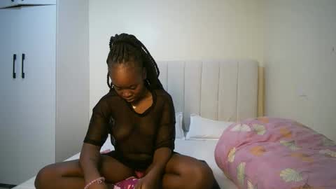 Snapshot of honey_drop1 chatting on 03.12.26 honey drop online show from 03.12.26