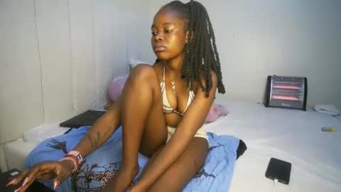 Snapshot of honey_drop1 chatting on 03.22.26 honey drop online show from 03.22.26