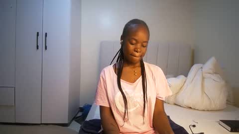 Snapshot of honey_drop1 chatting on 04.06.26 honey drop online show from 04.06.26