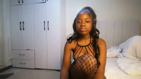 Snapshot of honey_drop1 chatting on 04.09.26 honey drop online show from 04.09.26