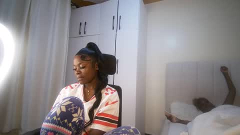 Snapshot of honey_drop1 chatting on 04.12.26 honey drop online show from 04.12.26