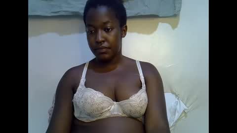 Snapshot of honey_dropp1 chatting on 05.18.26 honey_dropp1 online show from 05.18.26
