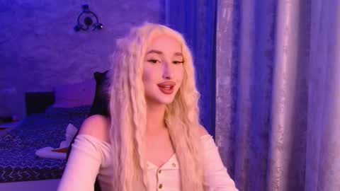 honey_sunset online show from 12.04.25