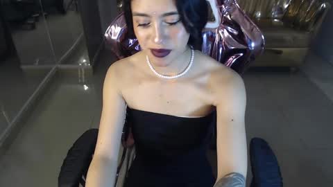 HONEY  online show from 02.12.25