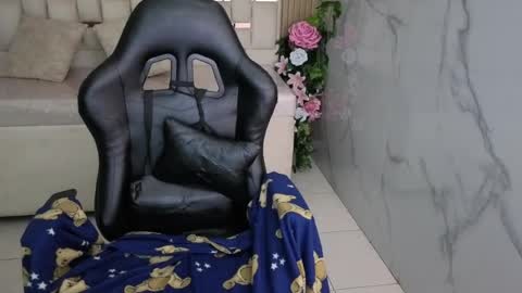 HONEY  online show from 04.22.26