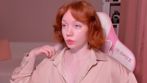 Snapshot of honeyautumn chatting on 01.26.25 honeyautumn online show from 01.26.25