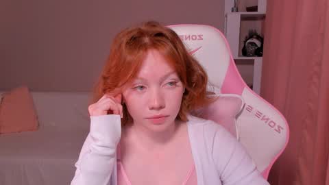 Snapshot of honeyautumn chatting on 01.28.25 honeyautumn online show from 01.28.25