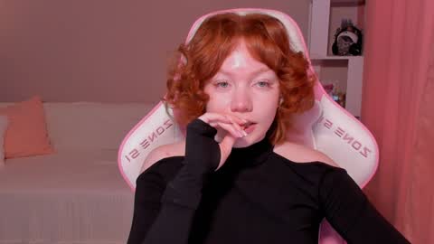 Snapshot of honeyautumn chatting on 01.30.25 honeyautumn online show from 01.30.25