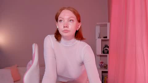 Snapshot of honeyautumn chatting on 02.23.25 honeyautumn online show from 02.23.25