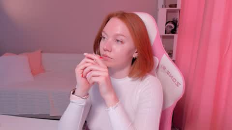 Snapshot of honeyautumn chatting on 03.03.25 honeyautumn online show from 03.03.25