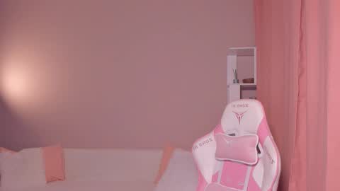 Snapshot of honeyautumn chatting on 03.06.25 honeyautumn online show from 03.06.25