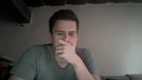 Snapshot of honeybeee1989 chatting on 02.15.25 honeybeee1989 online show from 02.15.25