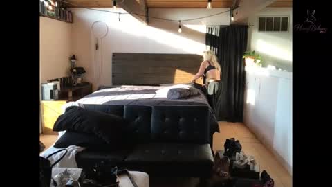 honeybuhnny online show from 04.03.26