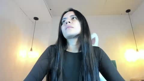 Snapshot of honeybuu_ chatting on 07.22.26 Emily online show from 07.22.26
