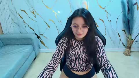 Snapshot of honeydoll_tf chatting on 05.08.26 honeydoll_tf online show from 05.08.26
