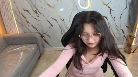 Snapshot of honeydoll_tf chatting on 05.11.26 honeydoll_tf online show from 05.11.26