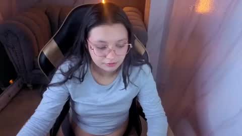 Snapshot of honeydoll_tf chatting on 06.27.26 honeydoll_tf online show from 06.27.26
