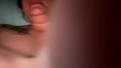 Snapshot of honeygirlox chatting on 10.15.25 honeygirlox online show from 10.15.25