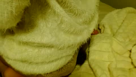 honeygoldenbaddie24 online show from 02.22.25