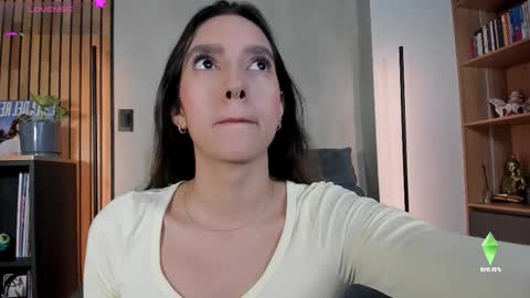 Snapshot of honeyhot69__ chatting on 11.05.25 Sofia independent model online show from 11.05.25