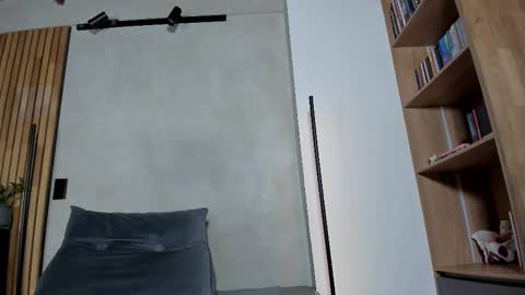 Sofia independent model online show from 02.04.26