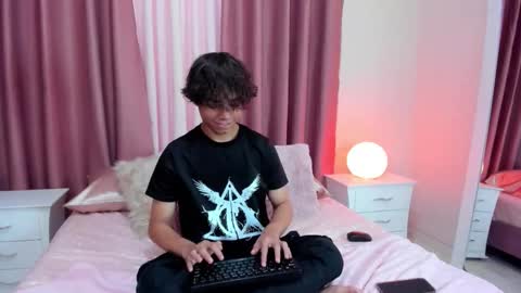 honeymoon_sariel online show from 10.16.25