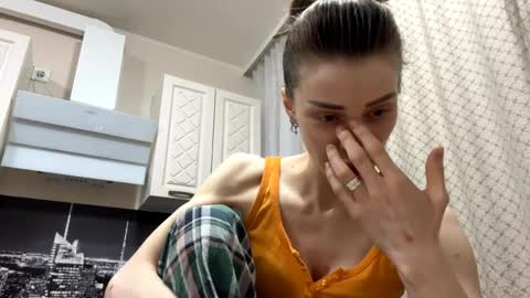 Snapshot of honeynyra chatting on 04.04.26 Sofia online show from 04.04.26