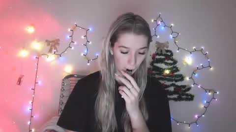 honeyveil online show from 12.20.25