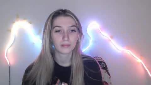 honeyveil online show from 05.12.26