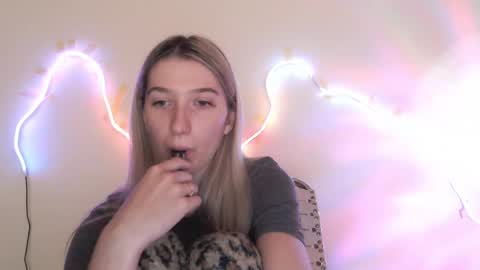 honeyveil online show from 05.30.26