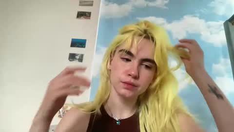 Emi Rose online show from 04.04.26