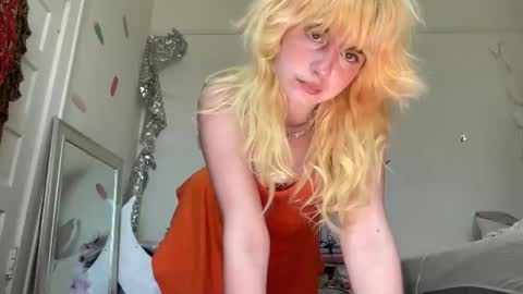 Emi Rose online show from 06.03.26