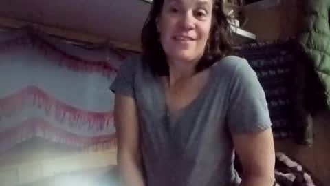 Snapshot of hoodoou chatting on 03.18.26 hoodoou online show from 03.18.26