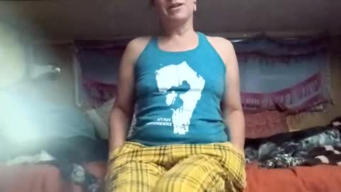 Snapshot of hoodoou chatting on 03.27.26 hoodoou online show from 03.27.26