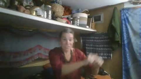 Snapshot of hoodoou chatting on 03.31.26 hoodoou online show from 03.31.26