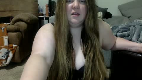 Snapshot of hookedbabe chatting on 01.05.25 HookedBabe online show from 01.05.25