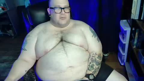 Snapshot of hoosierdaddyxl chatting on 07.14.26 Sir online show from 07.14.26