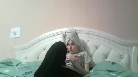 Snapshot of hootloove69 chatting on 03.10.26 hootloove69 online show from 03.10.26