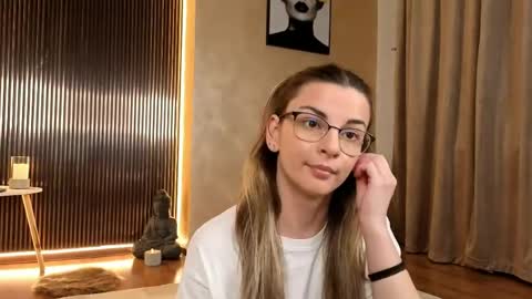 Chloe online show from 05.27.26