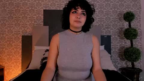 Snapshot of hornetnoir chatting on 05.10.26 Layla Noir online show from 05.10.26
