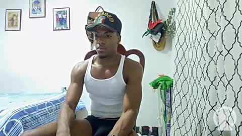 Snapshot of horneyguy2399 chatting on 12.31.24 sugarbaby online show from 12.31.24