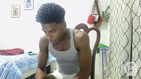 Snapshot of horneyguy2399 chatting on 01.04.25 sugarbaby online show from 01.04.25