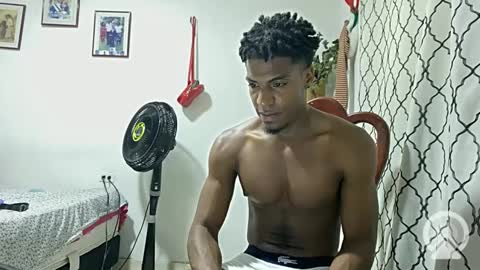 Snapshot of horneyguy2399 chatting on 02.07.25 sugarbaby online show from 02.07.25