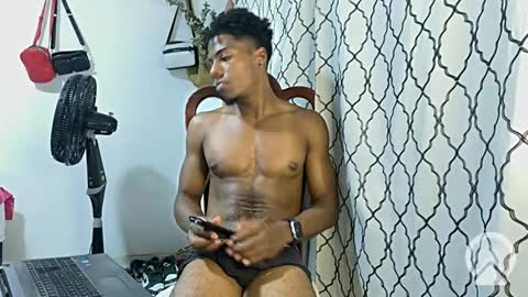 Snapshot of horneyguy2399 chatting on 02.09.25 sugarbaby online show from 02.09.25