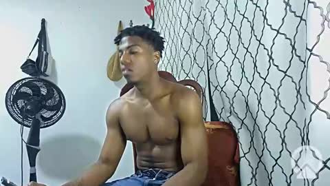 Snapshot of horneyguy2399 chatting on 03.10.25 sugarbaby online show from 03.10.25