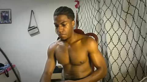 Snapshot of horneyguy2399 chatting on 10.18.25 sugarbaby online show from 10.18.25