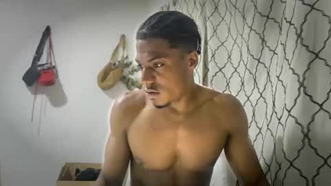 Snapshot of horneyguy2399 chatting on 10.19.25 sugarbaby online show from 10.19.25