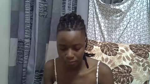 Snapshot of horny_baddie18 chatting on 02.19.26 Leila online show from 02.19.26