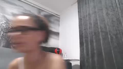 horny_dream2 online show from 09.10.25